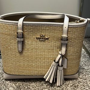 EUC Coach Straw and white leather handbag.